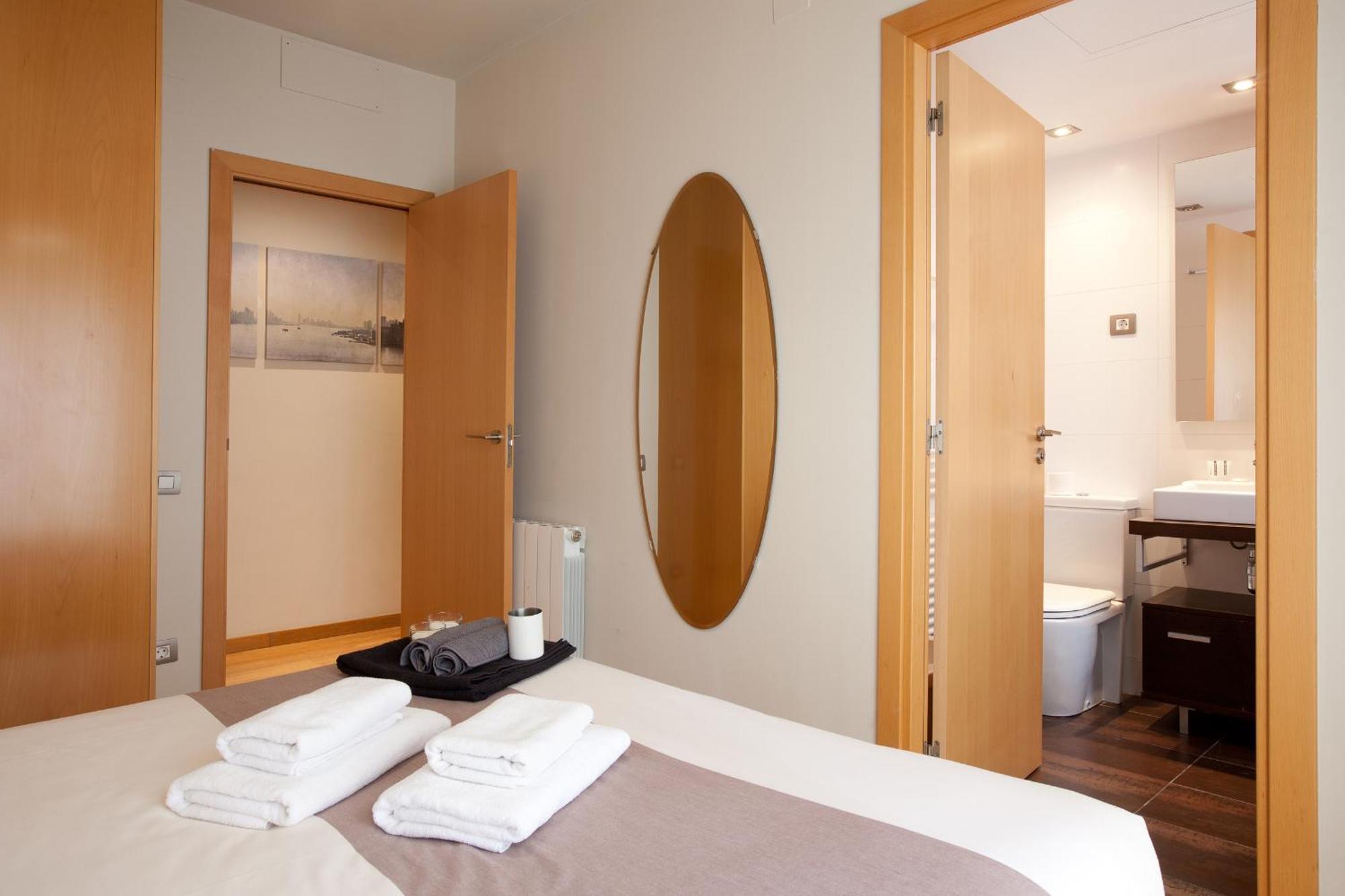 Mar Bella Beach Apartments Barcelona Exterior photo